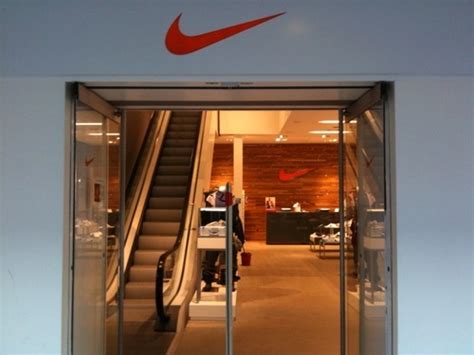 goedkoop nike story rotterdam adres|Nike Rotterdam centre.